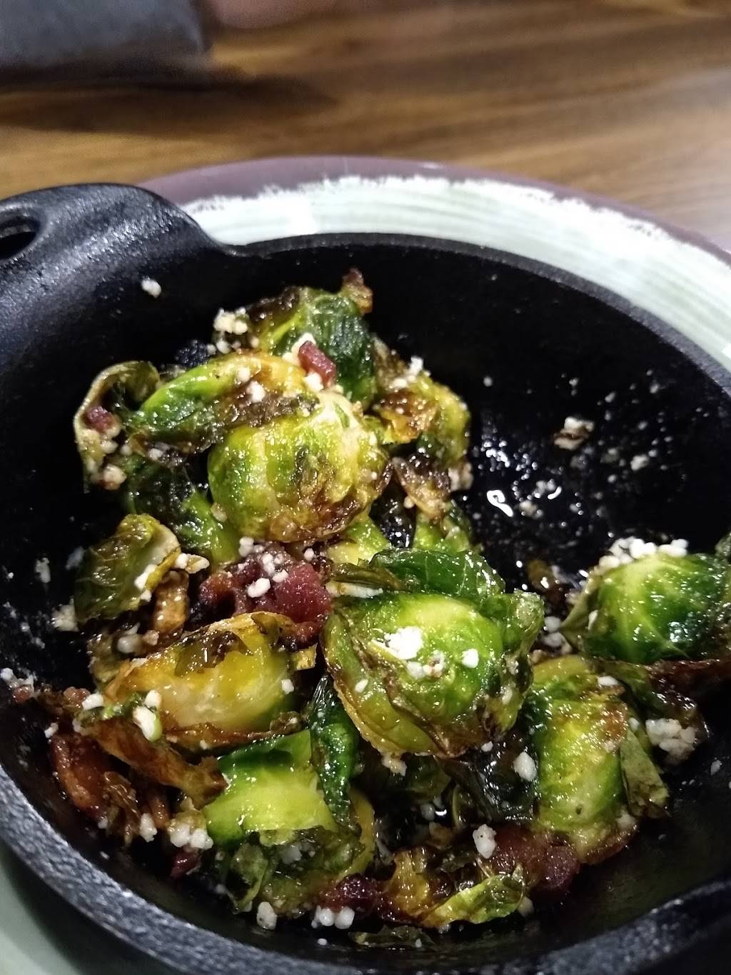 Growler USA - The Rotunda | restaurant | 727 W 40th St # 104, Baltimore, MD 21211, USA | 4435632679 OR +1 443-563-2679