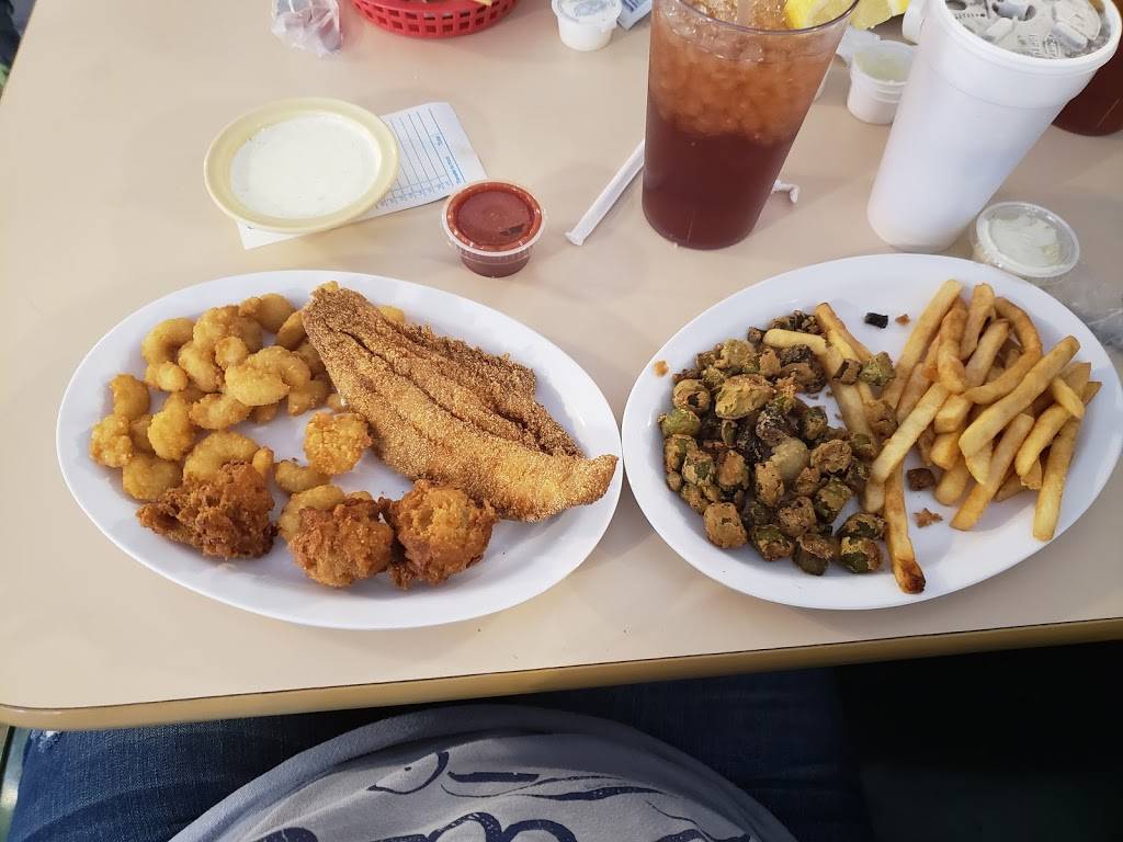 Parkside Catfish Restaurant | restaurant | 13610 AL-69, Baileyton, AL 35019, USA | 2567964288 OR +1 256-796-4288