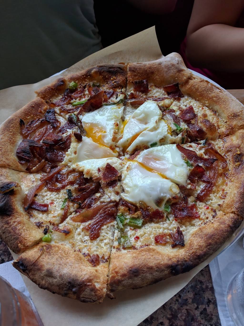 Bakers Crust Artisan Kitchen @ Carytown | restaurant | 3553 W Cary St, Richmond, VA 23221, USA | 8042130800 OR +1 804-213-0800