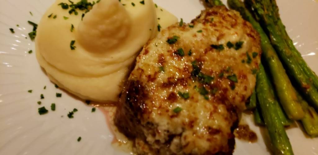 Henrys Steakhouse | restaurant | 1 Red Hawk Pkwy, Placerville, CA 95667, USA | 5306777000 OR +1 530-677-7000