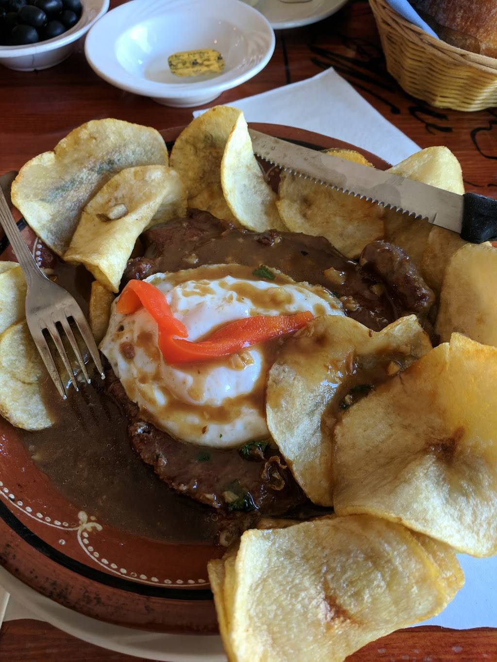 New World Bar & Restaurant | restaurant | 463 Marshall St, Elizabeth, NJ 07206, USA | 9083550333 OR +1 908-355-0333