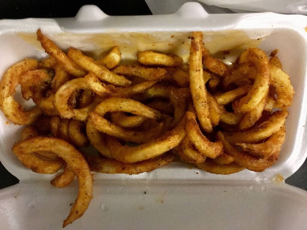 Chelsea Market & Deli | restaurant | 2250 Clarendon Blvd, Arlington, VA 22201, USA | 7037502448 OR +1 703-750-2448