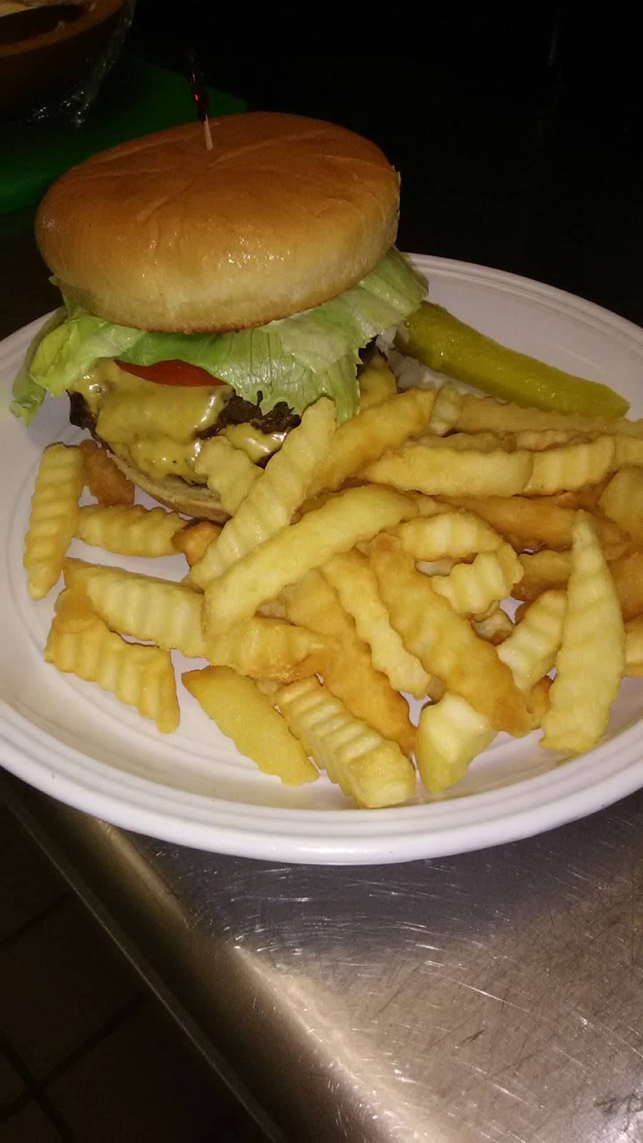 Prop Blast Cafe | restaurant | 302 Airport Dr, Coldwater, MI 49036, USA | 5177816000 OR +1 517-781-6000