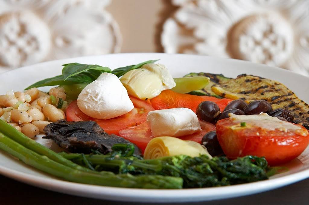 Ferraris Italian Villa | restaurant | 1200 William D Tate Ave, Grapevine, TX 76051, USA | 8172512525 OR +1 817-251-2525