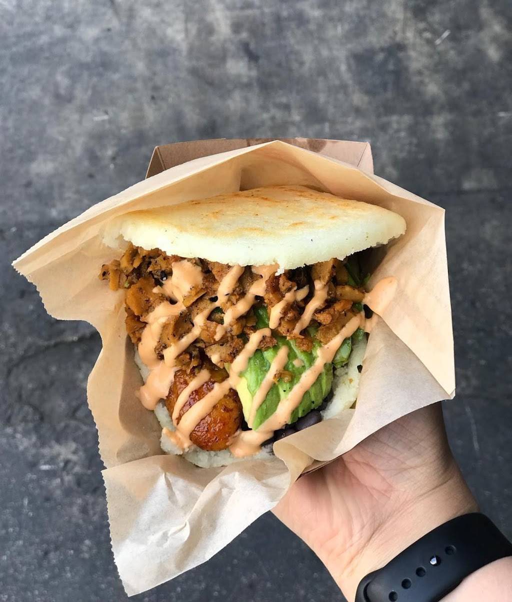 Sus Arepas (Food Truck) | restaurant | 785 Bay St, Los Angeles, CA 90021, USA | 2137003976 OR +1 213-700-3976
