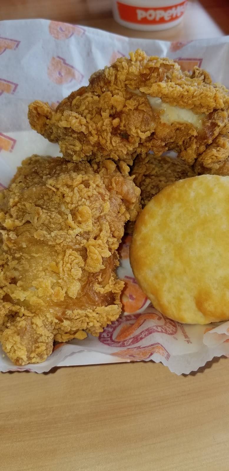 Popeyes Louisiana Kitchen | restaurant | 1030 W University Ave, Georgetown, TX 78626, USA | 5126885024 OR +1 512-688-5024