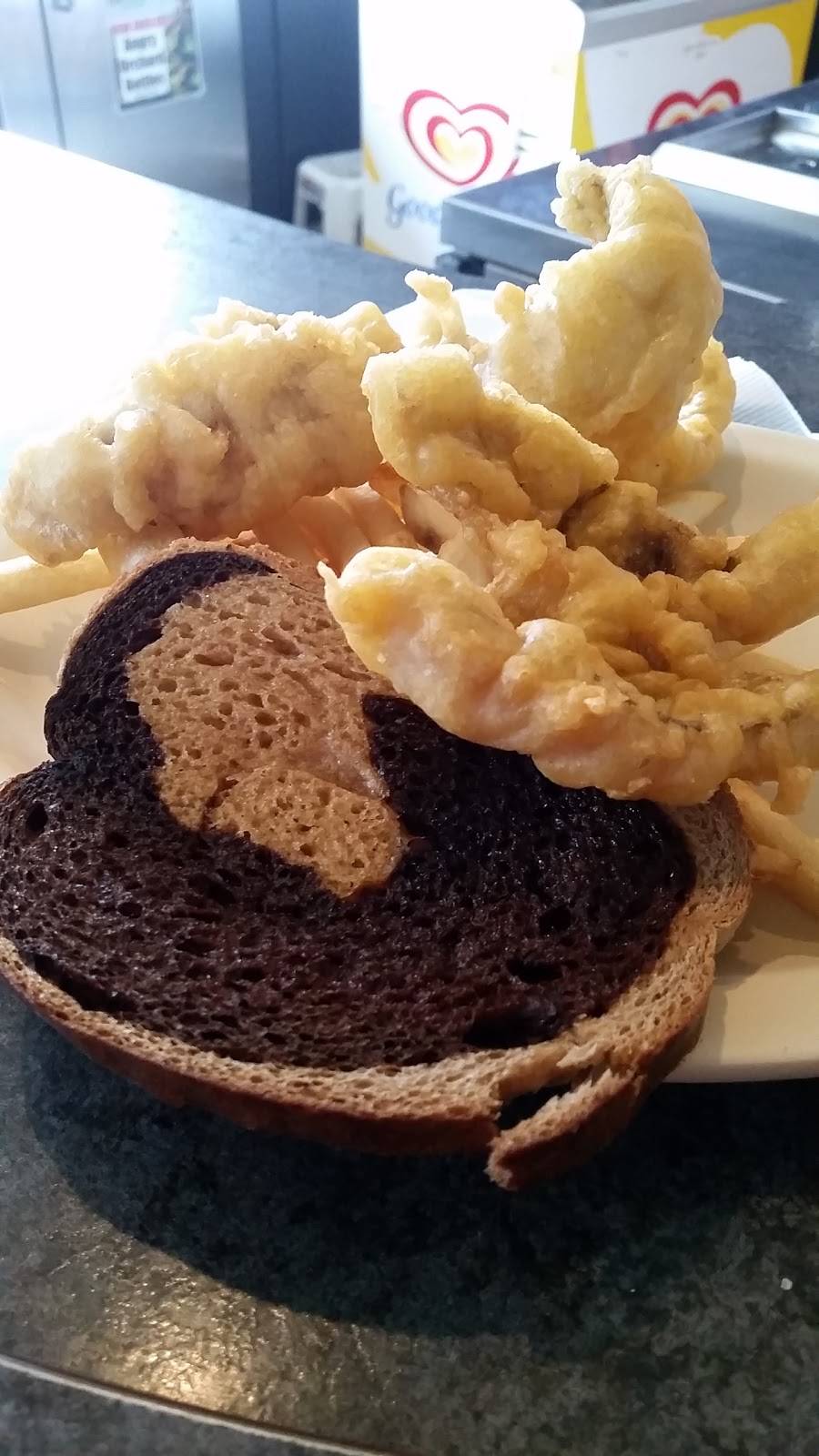 Footbridge Bar & Grill | restaurant | N3850 County C, Kewaunee, WI 54216, USA | 9203880490 OR +1 920-388-0490