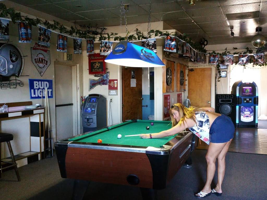 Park Way Lounge | restaurant | 592 Parker Rd, Fairfield, CA 94533, USA | 7074375854 OR +1 707-437-5854