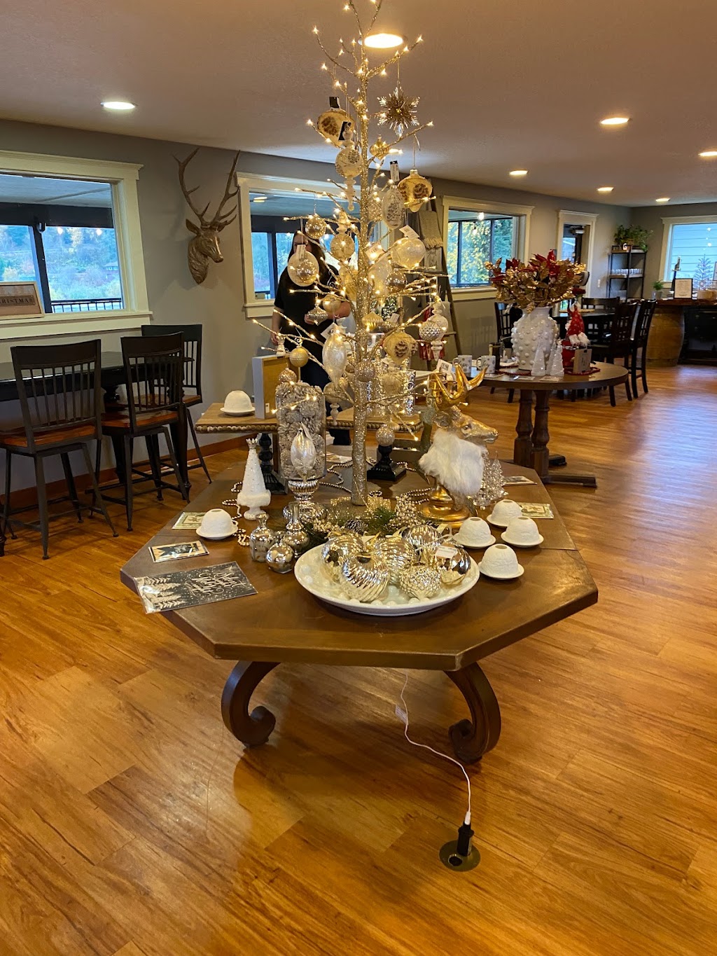 RiverHouse | restaurant | 1360 Lewis River Rd, Woodland, WA 98674, USA | 3608418351 OR +1 360-841-8351