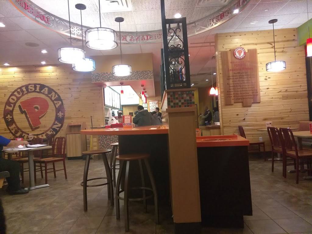 Popeyes Louisiana Kitchen | restaurant | 831 Main Ave, Passaic, NJ 07055, USA | 8622387779 OR +1 862-238-7779