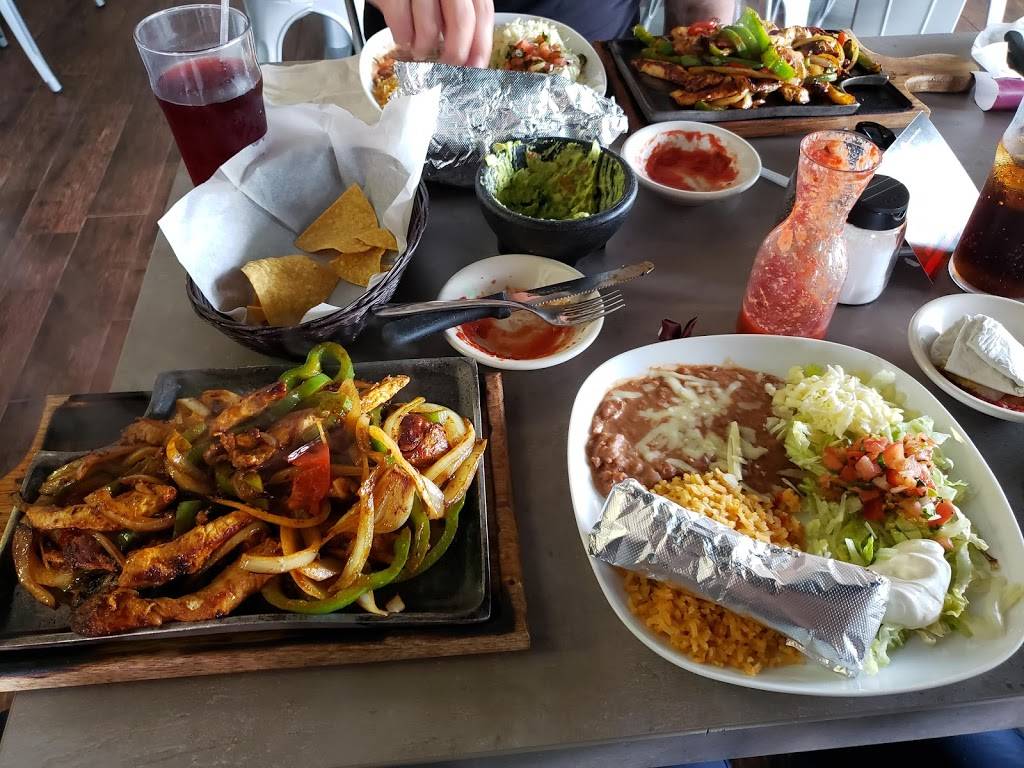 Guacamole Mexican Grill | restaurant | 2822 S Alafaya Trail Suite 195, Orlando, FL 32828, USA | 4078661350 OR +1 407-866-1350