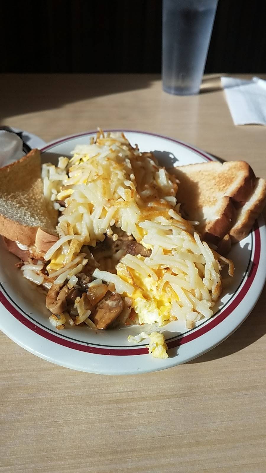 Huddle House | meal takeaway | 4801 NE 122nd St, Edmond, OK 73013, USA | 4054751059 OR +1 405-475-1059