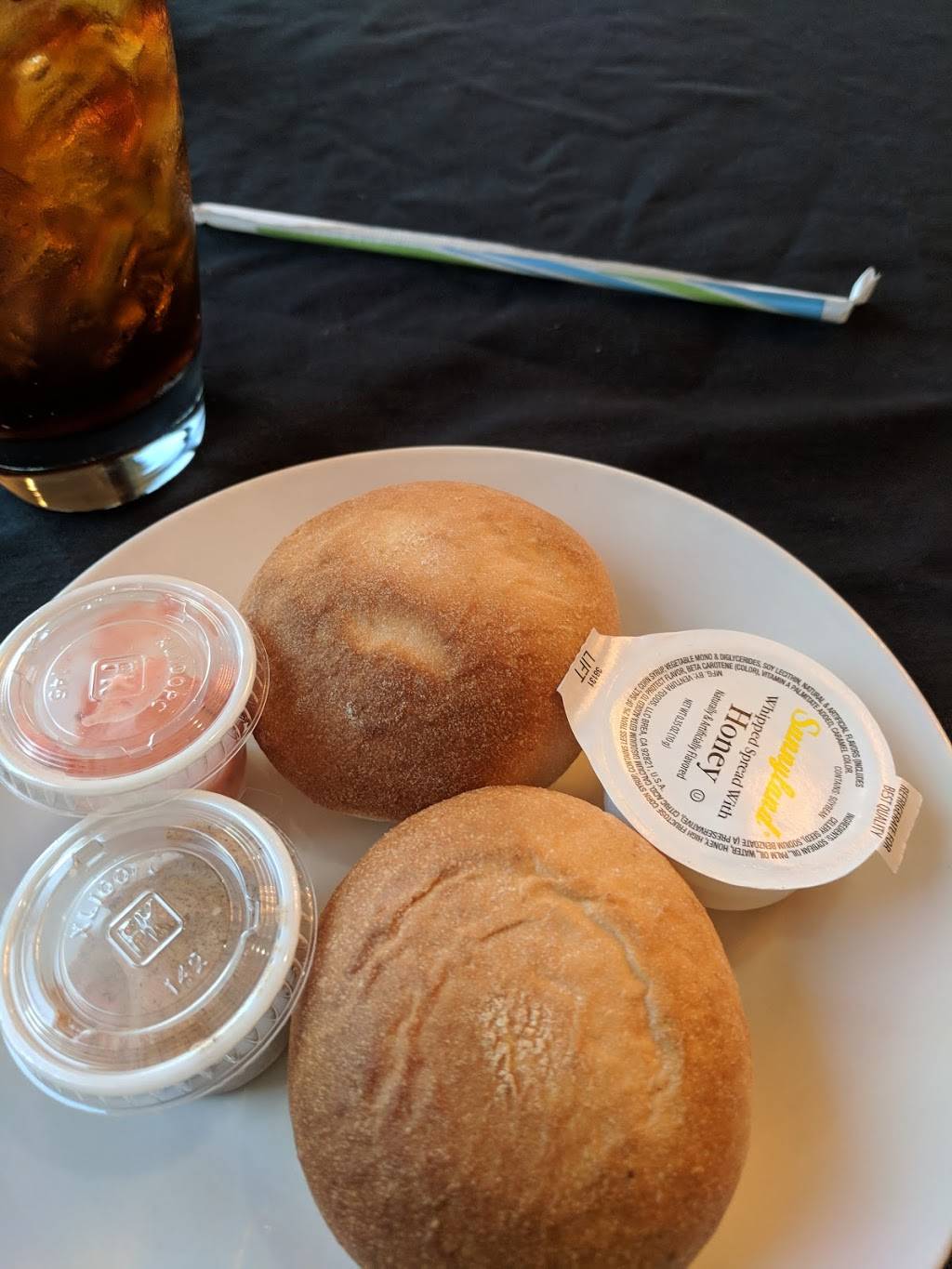 Aqua | restaurant | 2140 Gunter Ave, Guntersville, AL 35976, USA | 2562640141 OR +1 256-264-0141