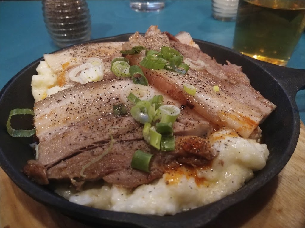 Black Squirrel | restaurant | 2670 Avenir Pl, Vienna, VA 22180, USA | 7038760500 OR +1 703-876-0500