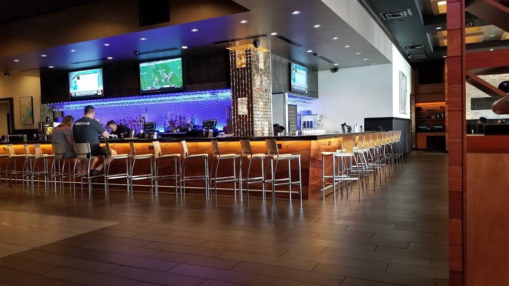 Glorias Latin Cuisine | restaurant | 17623 La Cantera Pkwy #103, San Antonio, TX 78257, USA | 2104515412 OR +1 210-451-5412