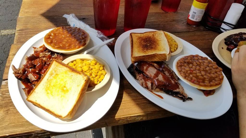 Annas BBQ | restaurant | 1976 Hosea L Williams Dr NE, Atlanta, GA 30317, USA | 4049636976 OR +1 404-963-6976