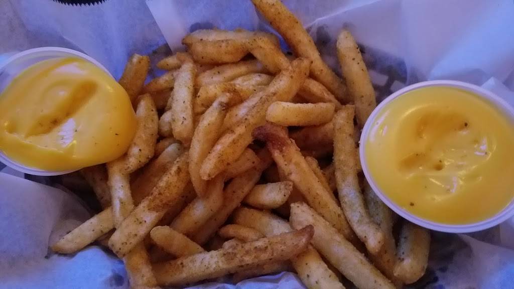 LOCAL Bar & Kitchen | restaurant | 377 W Broad St, Gibbstown, NJ 08027, USA | 8564232233 OR +1 856-423-2233