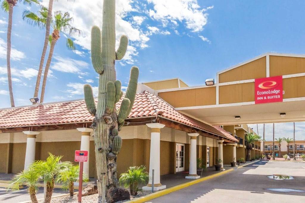 Econo Lodge Inn & Suites Mesa | restaurant | 951 W Main St, Mesa, AZ 85201, USA | 4808331231 OR +1 480-833-1231