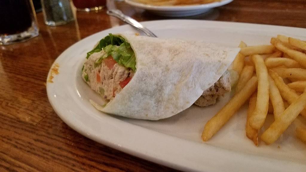 Yesterdays | restaurant | 3153 NJ-35, Hazlet, NJ 07730, USA | 7322643777 OR +1 732-264-3777