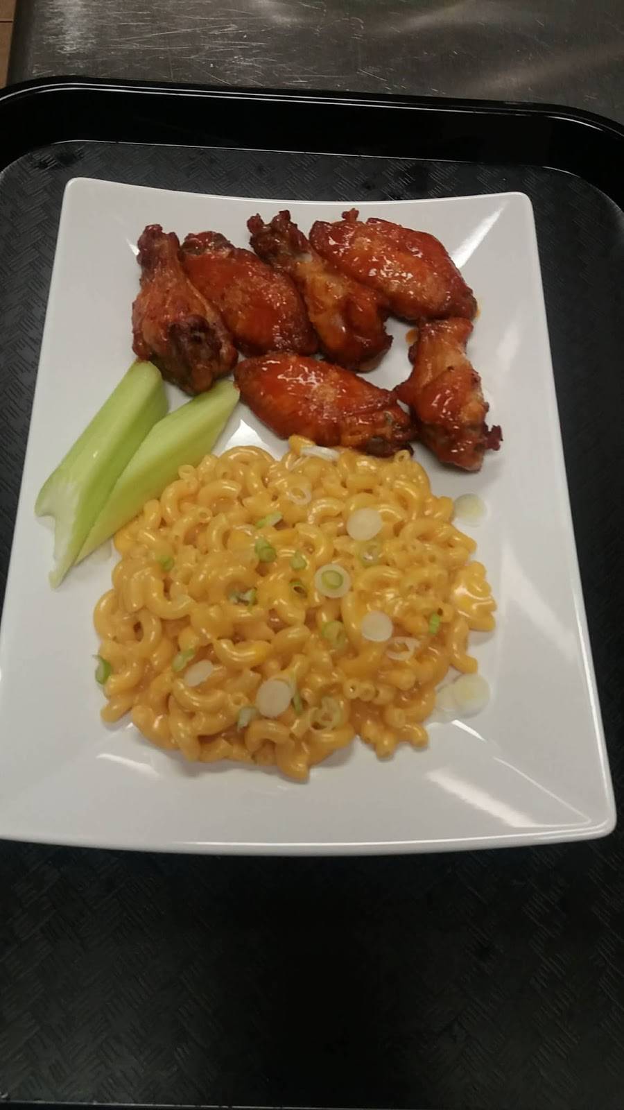 Capricorn Island Cafe LLC | restaurant | 105 Franklin St, Belleville, NJ 07109, USA | 9733024245 OR +1 973-302-4245