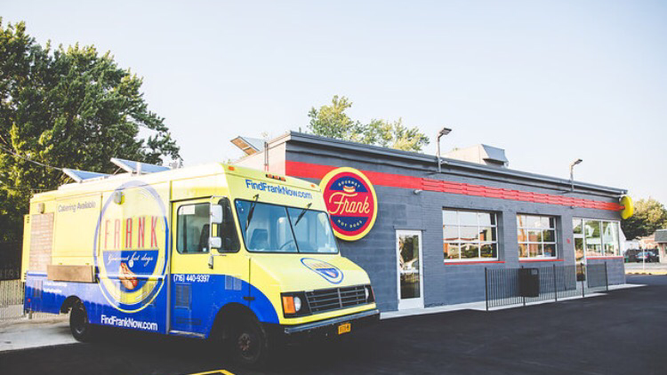 Frank Gourmet Hot Dogs | restaurant | 707 Kenmore Ave, Buffalo, NY 14223, USA | 7163225933 OR +1 716-322-5933