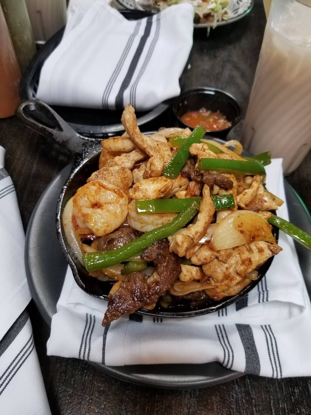 El Solazo | restaurant | 5600 S Pulaski Rd, Chicago, IL 60629, USA | 7736275047 OR +1 773-627-5047