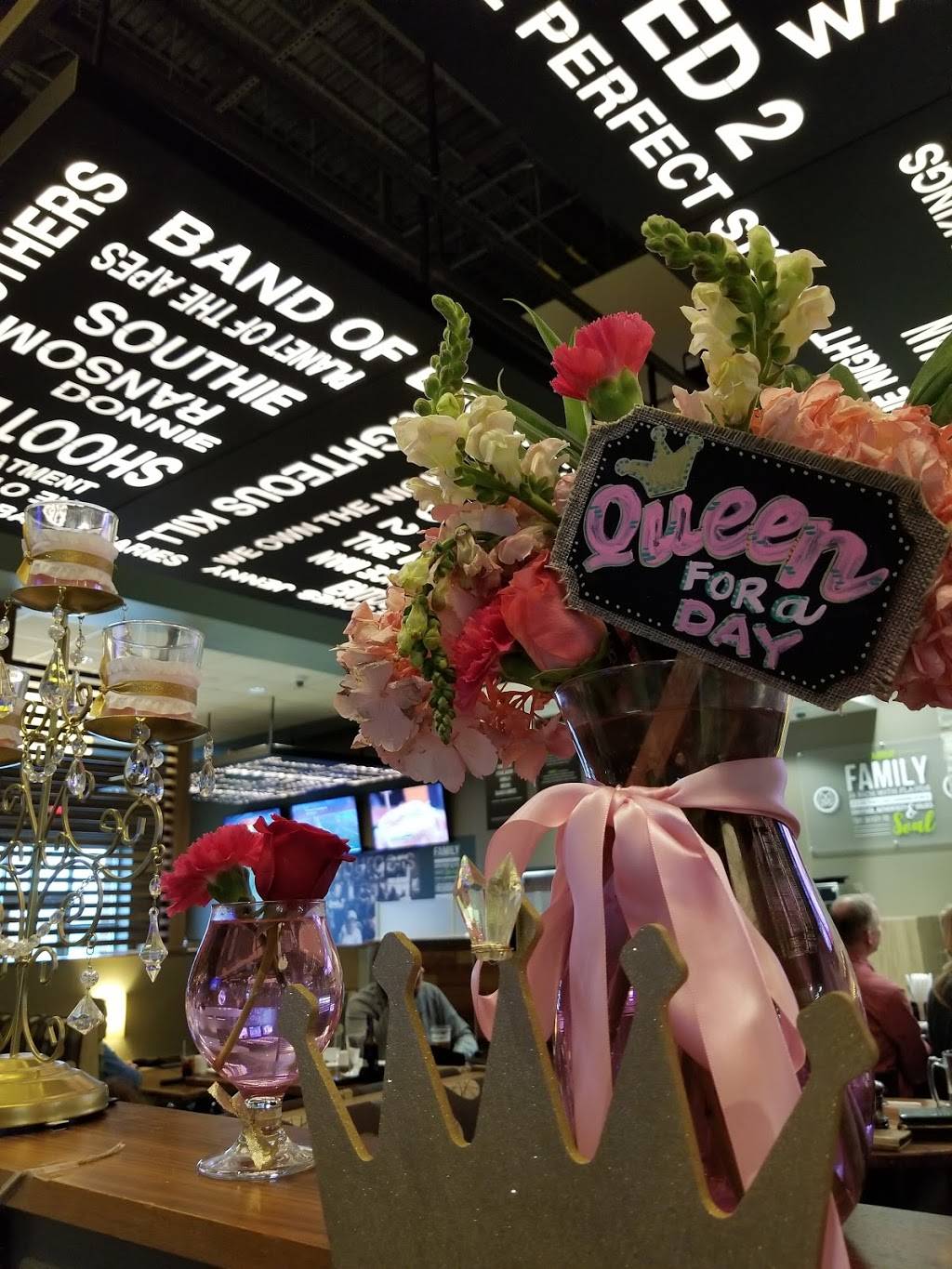 Hy-Vee Market Grille | restaurant | 16150 Pilot Knob Rd, Lakeville, MN 55044, USA | 9524239352 OR +1 952-423-9352