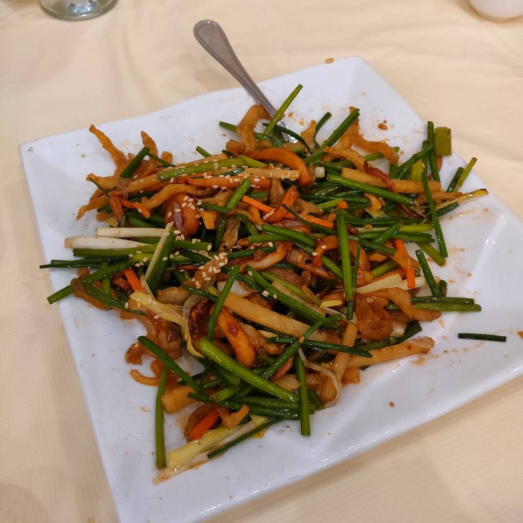 Golden Palace | restaurant | 4120 Delong St, Flushing, NY 11355, USA | 7188869588 OR +1 718-886-9588