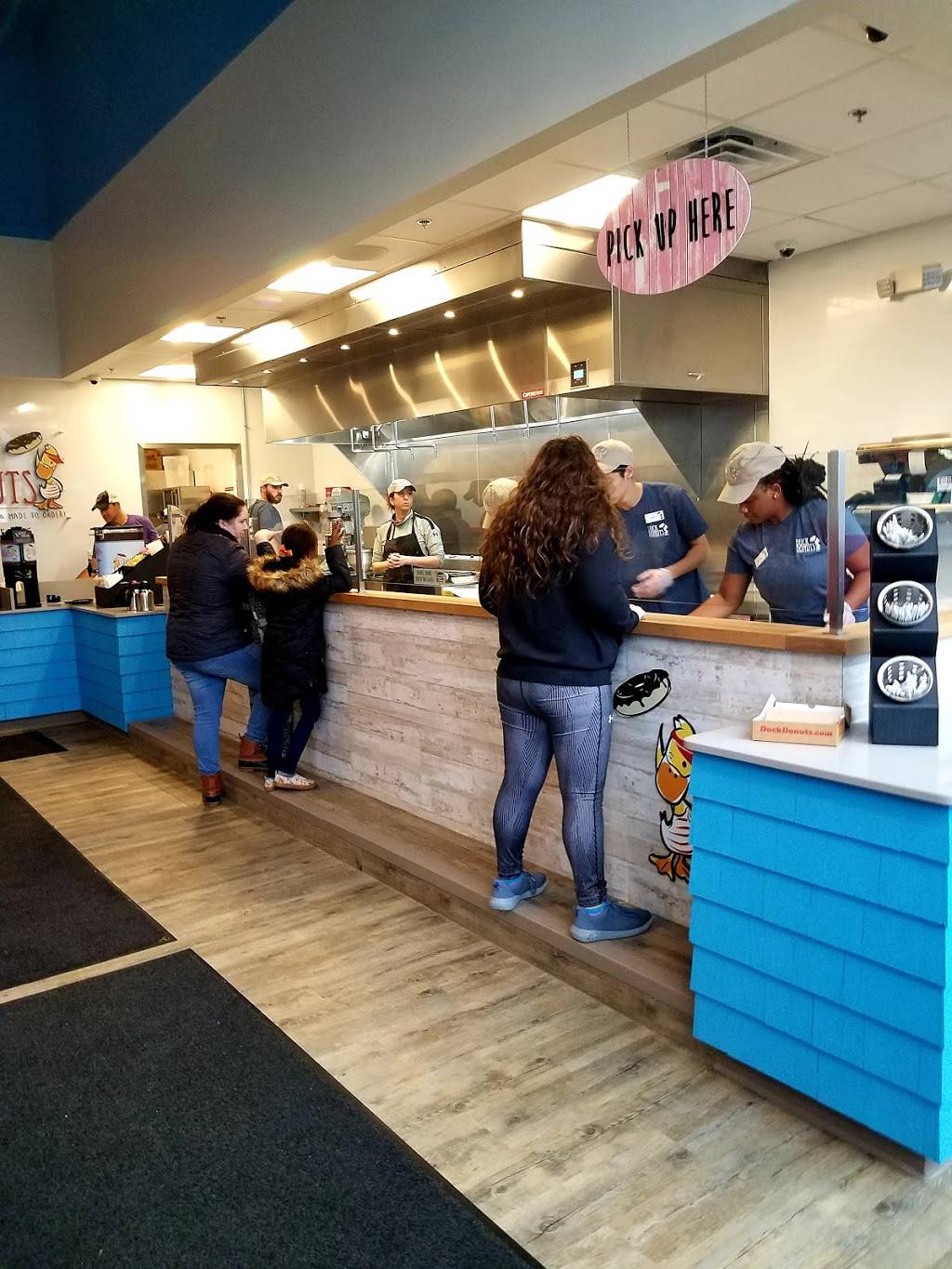 Duck Donuts - Pinecrest | bakery | 200 Park Ave Suite 140, Highland Hills, OH 44122, USA | 2163310184 OR +1 216-331-0184