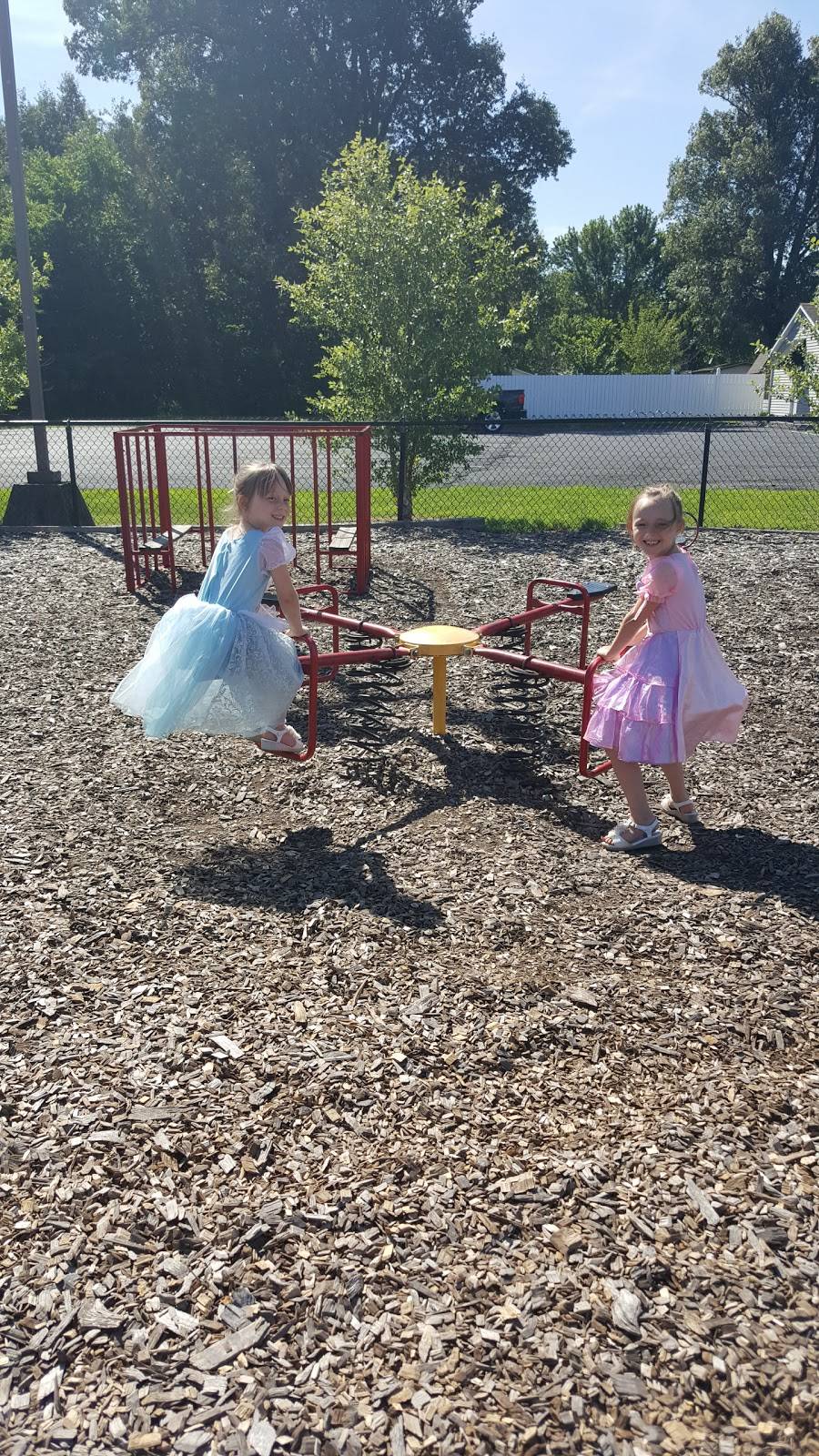 Bobs Drive-In Restaurant | restaurant | 2429 Bridge St, Paducah, KY 42003, USA | 2704436493 OR +1 270-443-6493