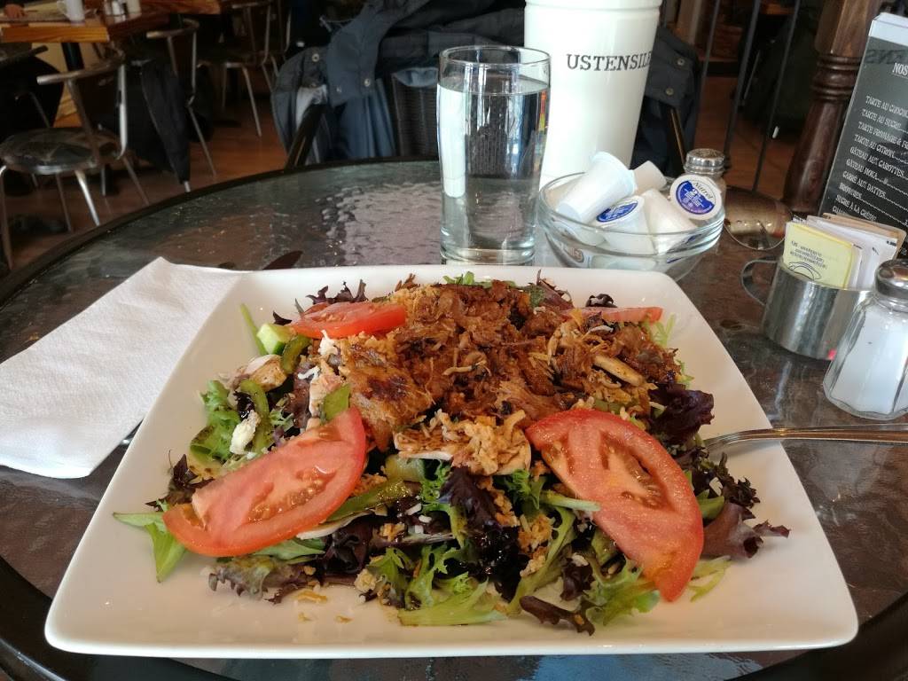 La Cuizine | restaurant | 1018 Rue Dubois, Acton Vale, QC J0H 1A0, Canada | 4505460222 OR +1 450-546-0222