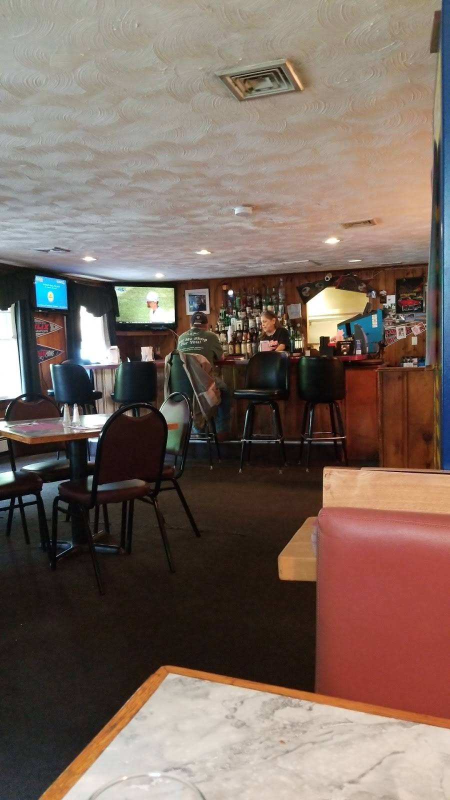 Mikes Famous Pizza | restaurant | 105 Taunton Ave, Norton, MA 02766, USA | 5082869062 OR +1 508-286-9062