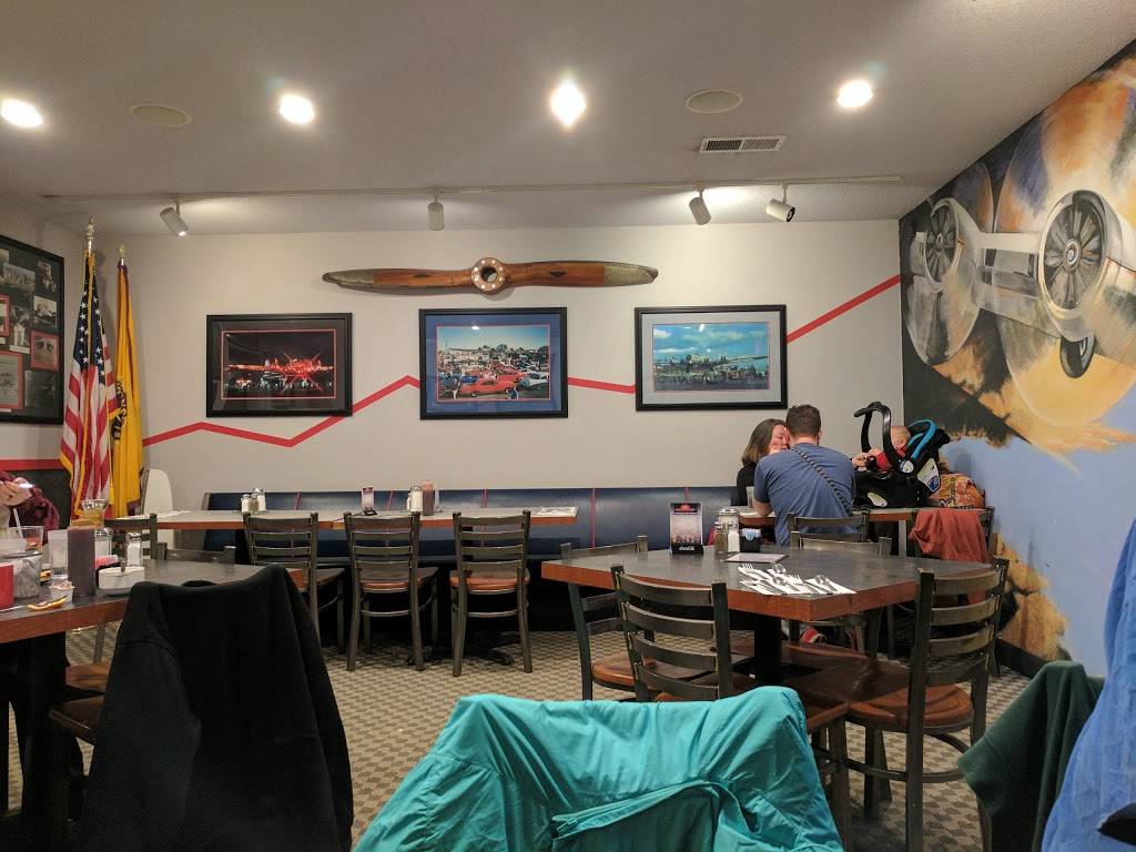 The Bomber Restaurant & Catering Co. | restaurant | 13515 SE McLoughlin Blvd, Portland, OR 97222, USA | 5036599306 OR +1 503-659-9306