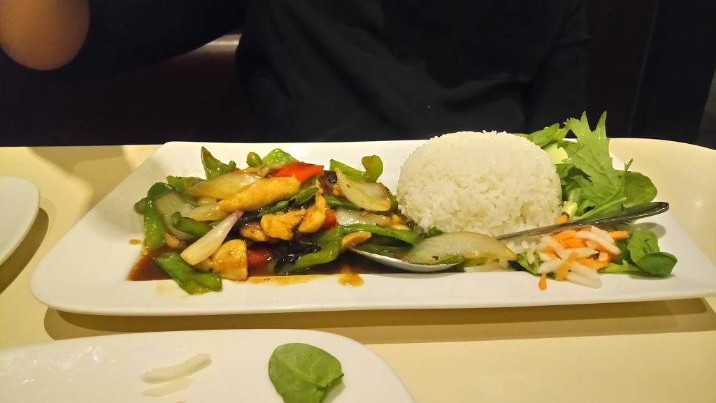 Ben Thanh | restaurant | 2080 Appleby Line, Burlington, ON L7L 6M6, Canada | 9053360188 OR +1 905-336-0188