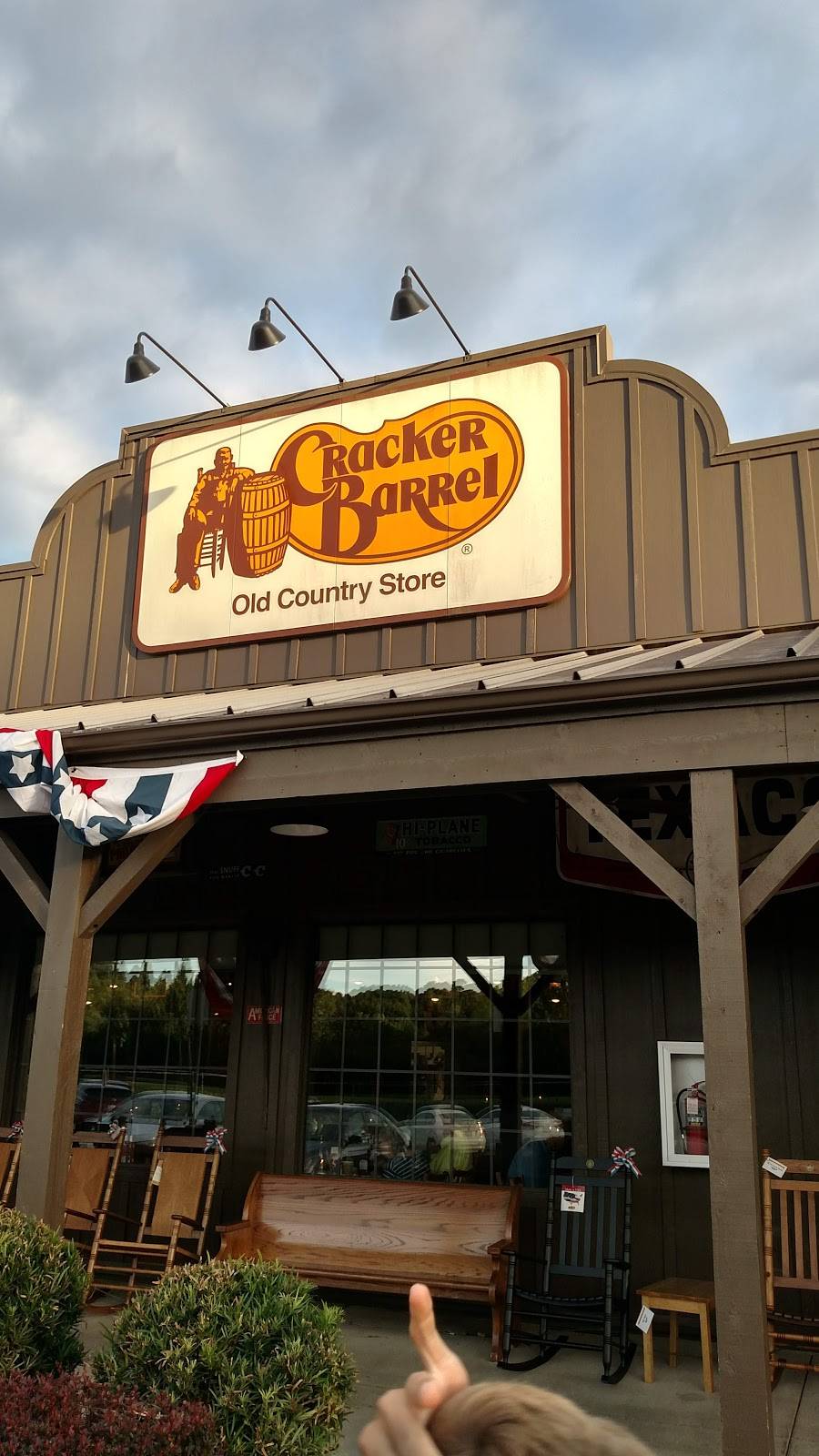 Cracker Barrel Old Country Store | restaurant | 3415 Colonnade Pkwy, Birmingham, AL 35243, USA | 2059691126 OR +1 205-969-1126