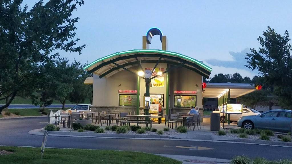 Sonic Drive-In | restaurant | 999 Independence Blvd, Bedford, VA 24523, USA | 5405876548 OR +1 540-587-6548