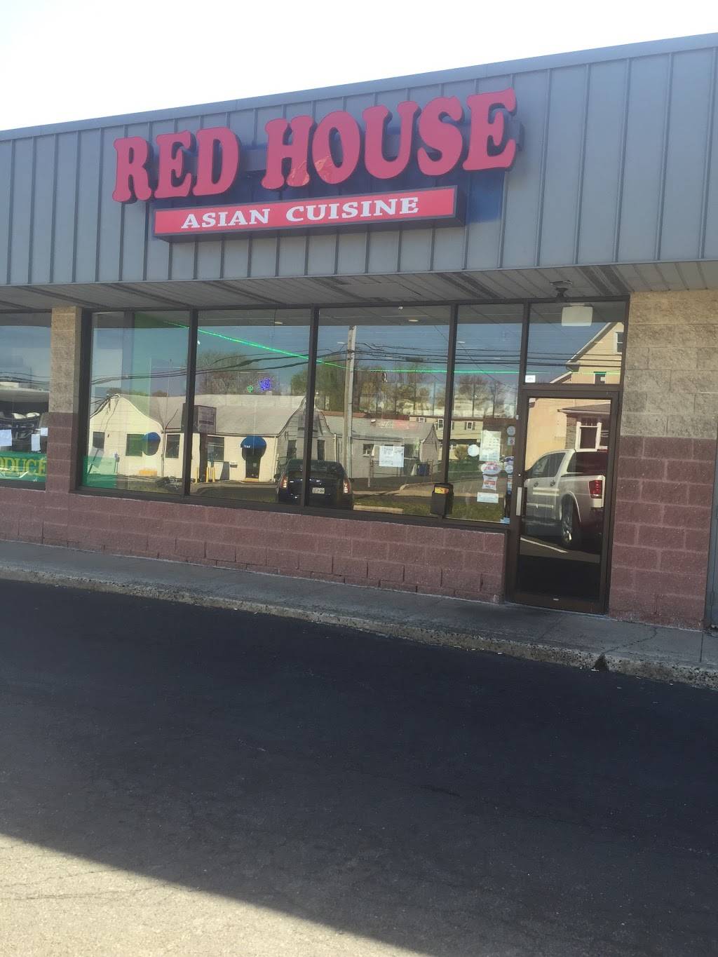 Red House | restaurant | 2636 Mt Carmel Ave, Glenside, PA 19038, USA | 2158872252 OR +1 215-887-2252