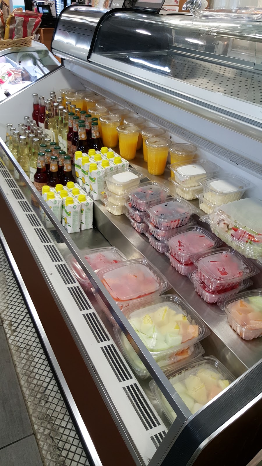 Miami beach deli market | meal takeaway | 300 Alton Rd Suite 100, Miami Beach, FL 33139, USA | 3056748805 OR +1 305-674-8805