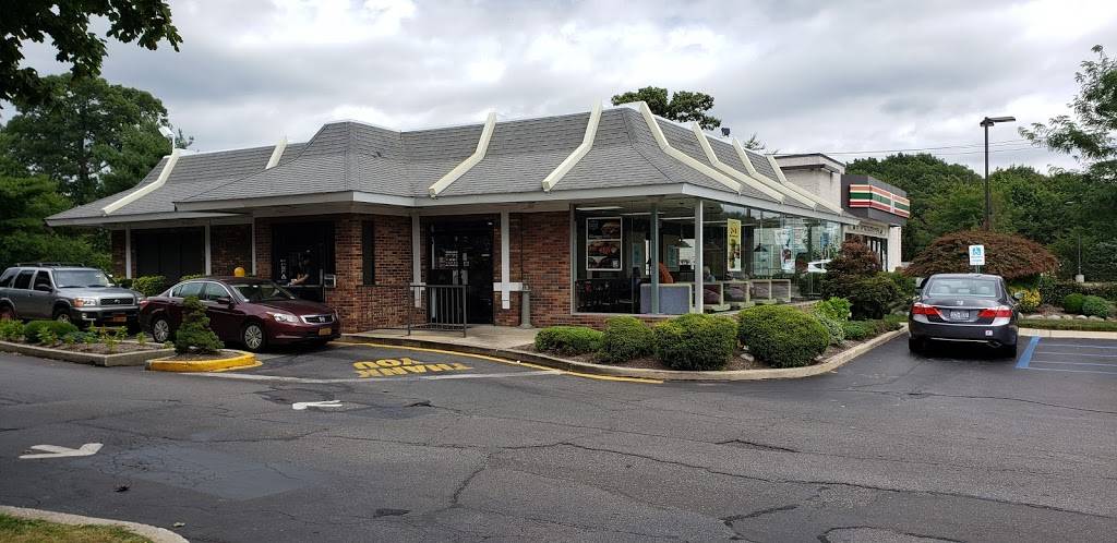 McDonalds | cafe | 571 Jericho Turnpike, Syosset, NY 11791, USA | 5169216120 OR +1 516-921-6120
