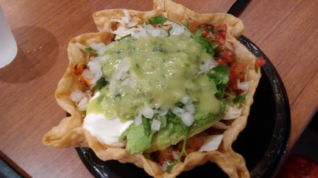 El Pollo Loco | restaurant | 1305 3rd Ave, Chula Vista, CA 91911, USA | 6195911076 OR +1 619-591-1076