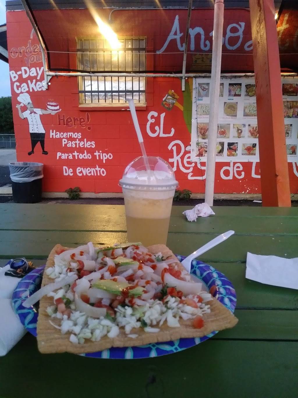 Antojitos El Rey De La McKinney | restaurant | 805 E McKinney St, Denton, TX 76209, USA | 9402227078 OR +1 940-222-7078