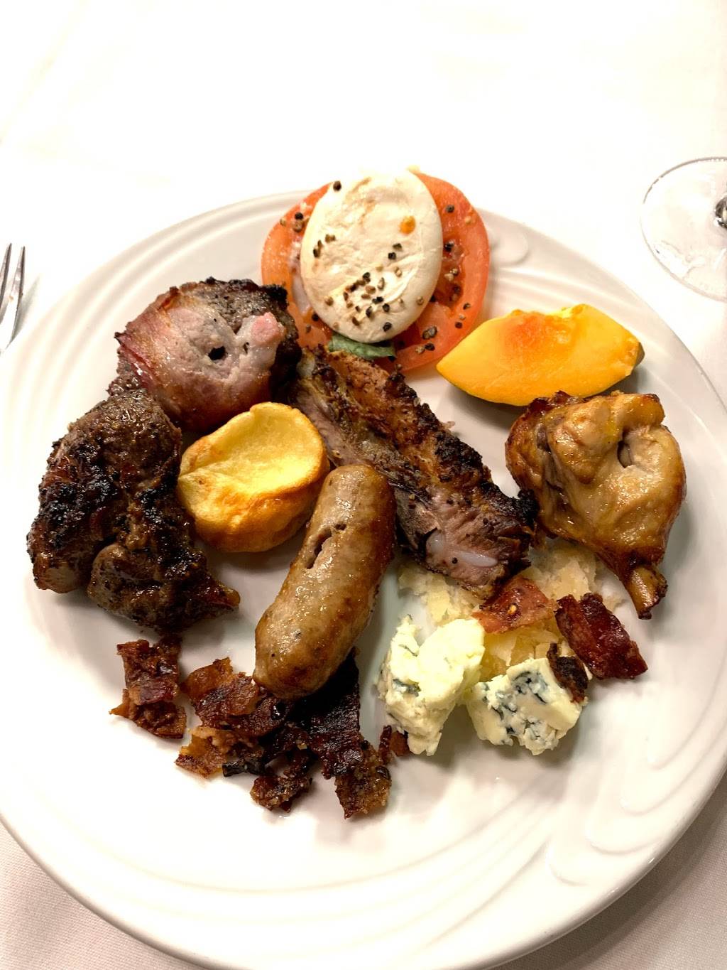 Fogo de Chão Brazilian Steakhouse | restaurant | 525 Smithfield St, Pittsburgh, PA 15222, USA | 4123125001 OR +1 412-312-5001