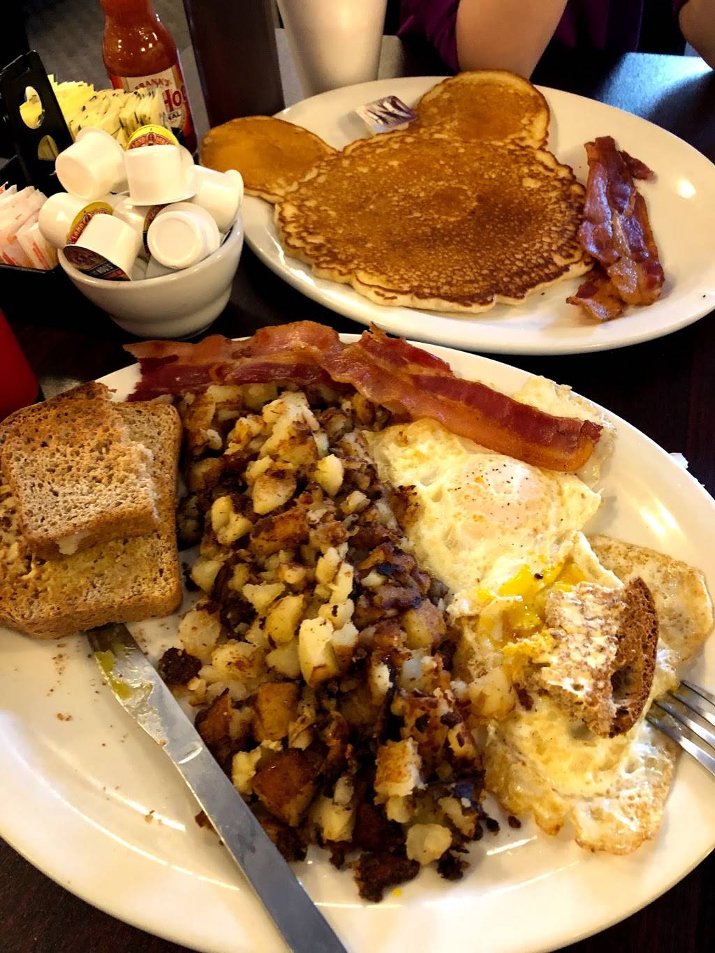 Tammys Bakery And Café | restaurant | 232 E Grand River Rd, Laingsburg, MI 48848, USA | 5176511989 OR +1 517-651-1989