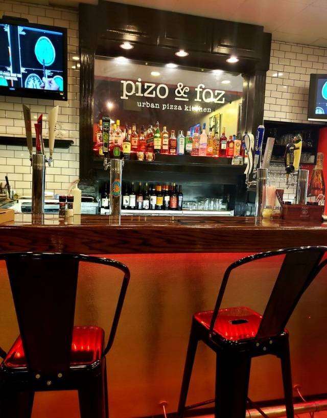 Pizo & Foz Urban Pizza Kitchen | restaurant | 4100 E Bristol St, Elkhart, IN 46514, USA | 5742271337 OR +1 574-227-1337