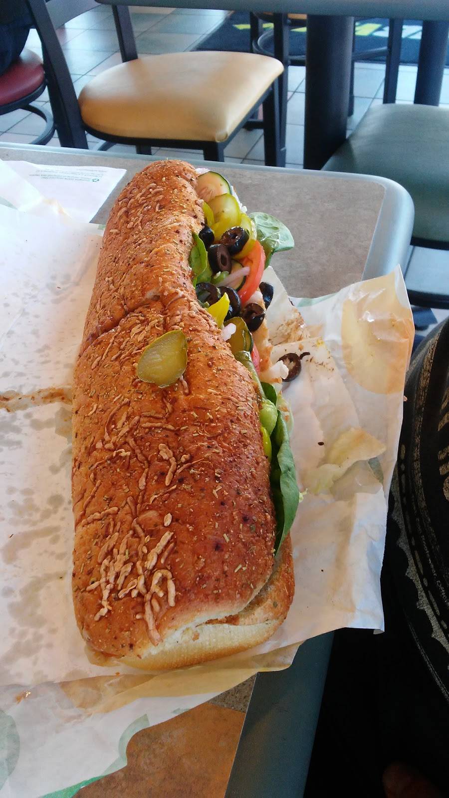 Subway | restaurant | 5047 W Olive Ave, Glendale, AZ 85302, USA | 6239150054 OR +1 623-915-0054