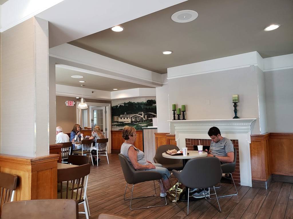 McDonalds | cafe | 11 Mallett Dr, Freeport, ME 04032, USA | 2078659566 OR +1 207-865-9566