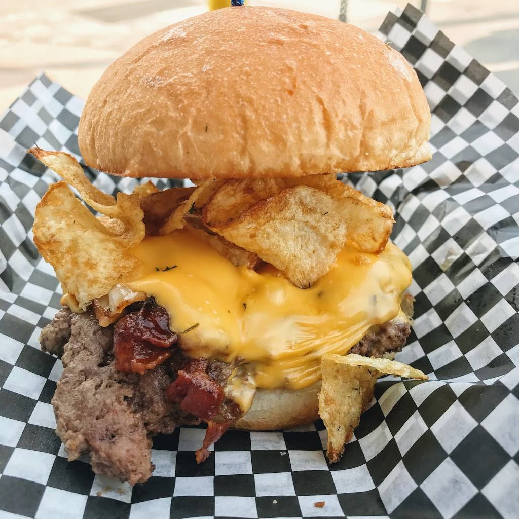 JL Beers NE Minneapolis | restaurant | 24 University Ave NE #100, Minneapolis, MN 55413, USA | 6122080400 OR +1 612-208-0400