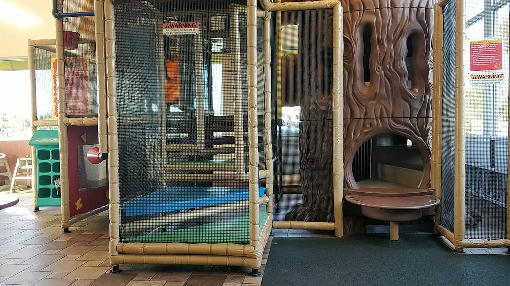 McDonalds | cafe | 160 Chicago Dr, Jenison, MI 49428, USA | 6164572070 OR +1 616-457-2070