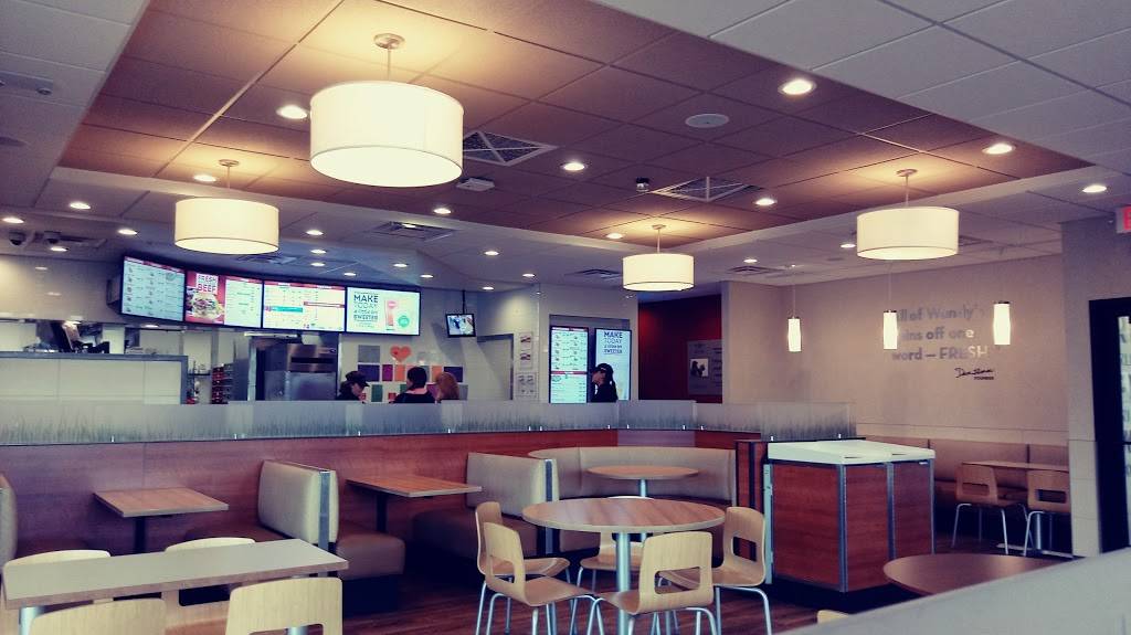Wendys | restaurant | 6001 Dexter St, Commerce City, CO 80022, USA | 3032872330 OR +1 303-287-2330