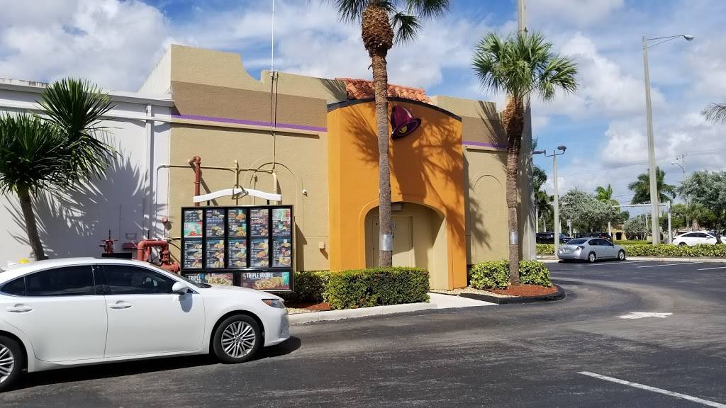 Taco Bell | meal takeaway | 3652 W Hillsboro Blvd, Deerfield Beach, FL 33442, USA | 9546986428 OR +1 954-698-6428